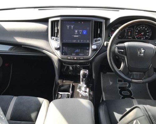 Toyota crown athlete SJ