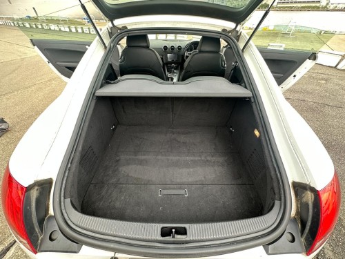 Audi TT coupe - 2007 ready to export from kobe port japan